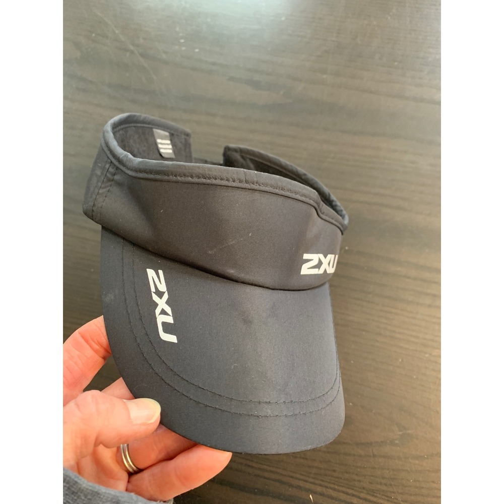 2XU Performance Run Visor Black Adjustable Athletic Training‎ Hat OSFA Triathlon